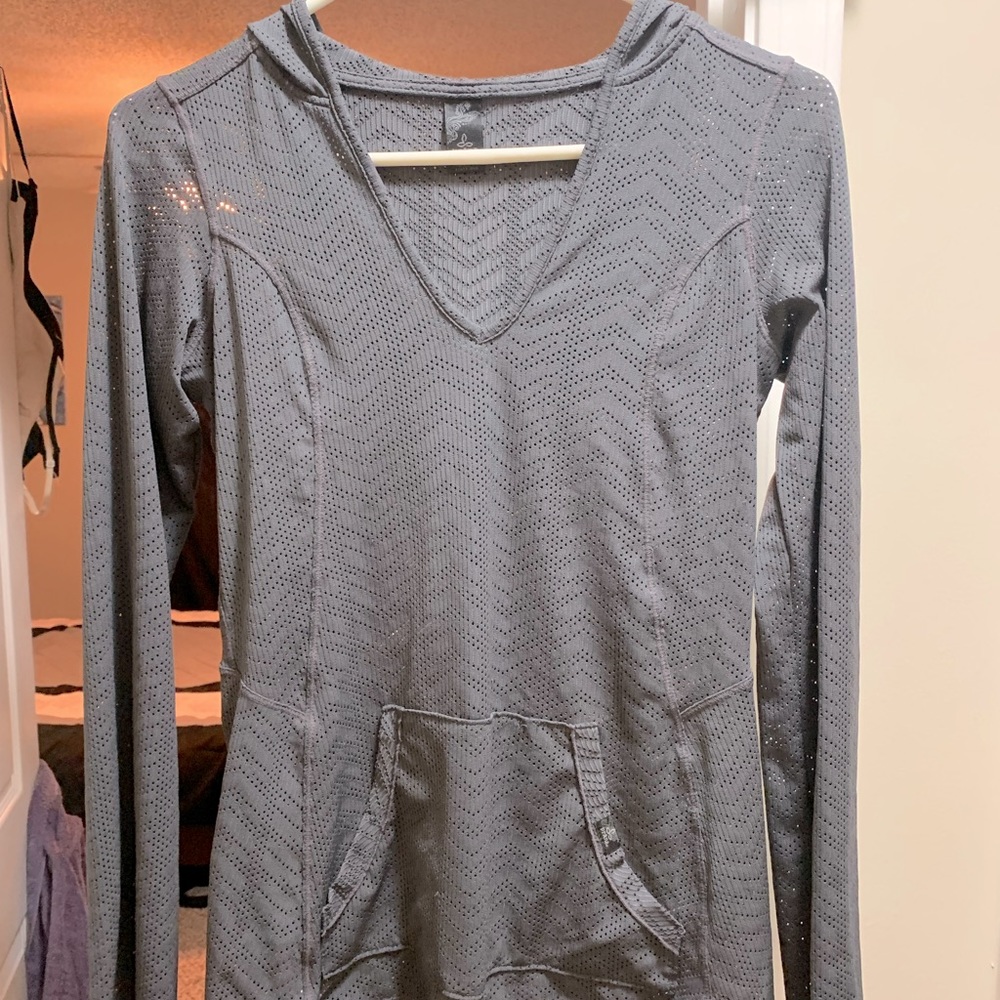 Prana long sleeved shirt grey small